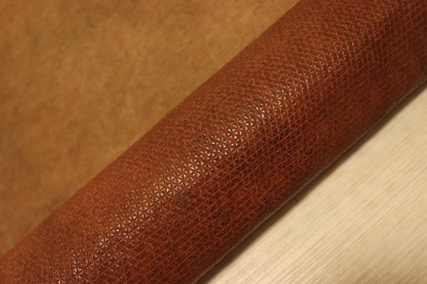 ds72円!イタリアンレザー オイルヌメ ショルダー ダイヤ型押し 108ds