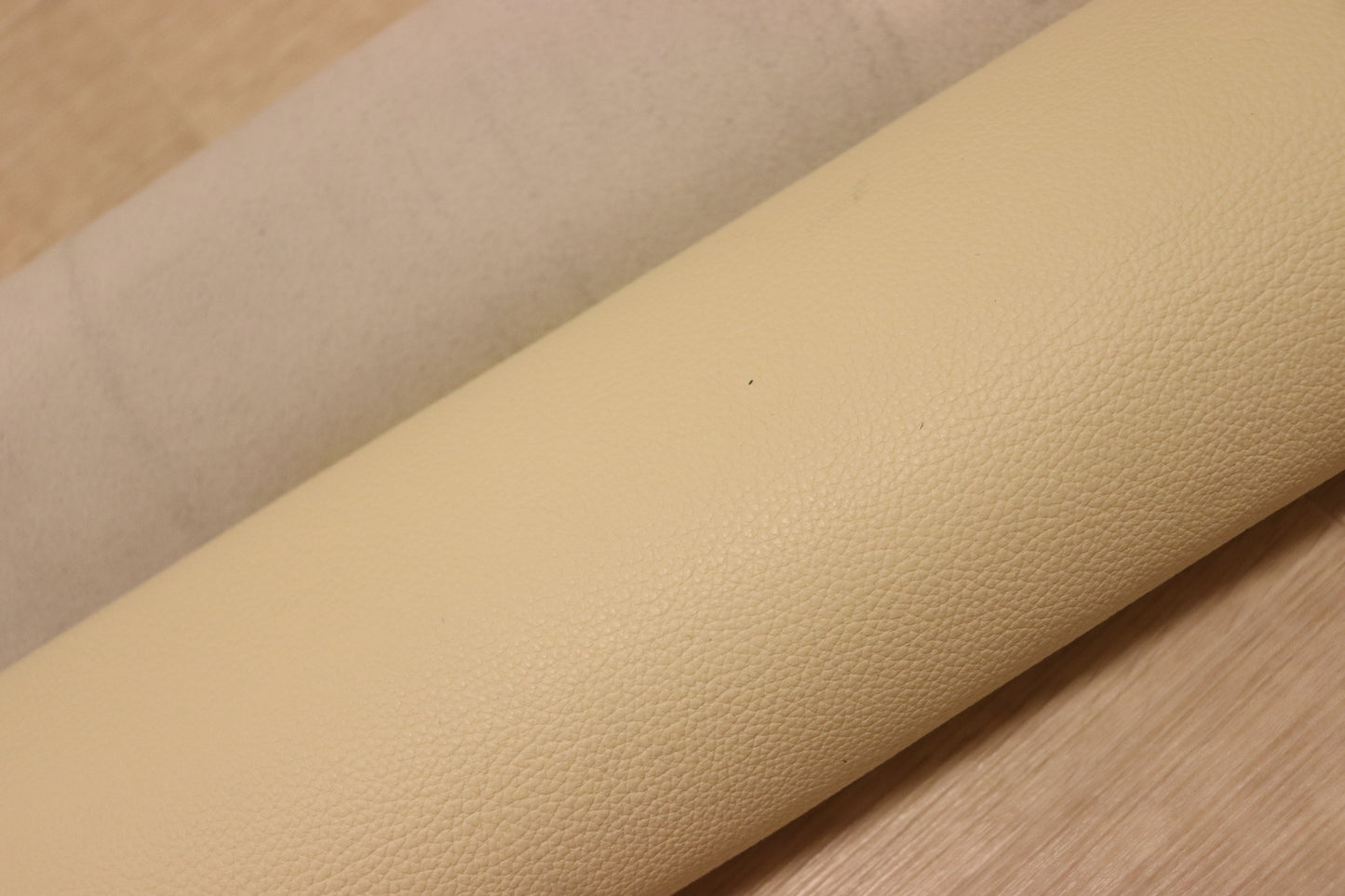 ds18円!新入荷!訳あり クリーム シボ型押し 230ds