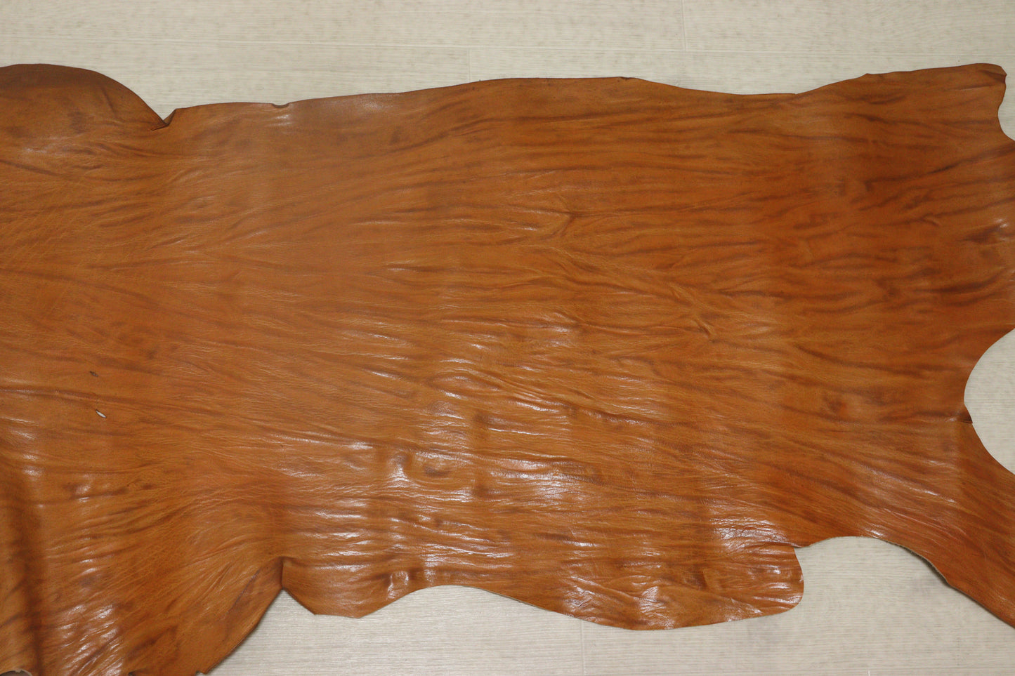 ds28円!訳あり 絞り加工 イエローキャメル アニリン仕上げ ヌメ革 83ds