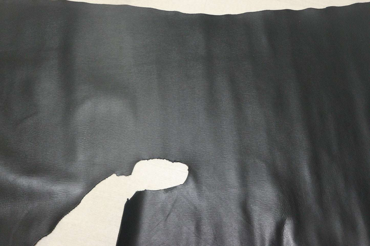 ds28円! 新入荷! 顔料仕上げ エピ調型押し ブラック 220ds