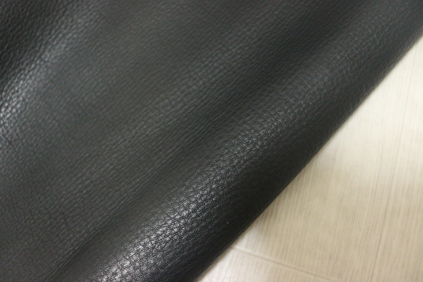 ds30円!新入荷!ディア調 シュリンク加工 ブラック ハギレ 200ds