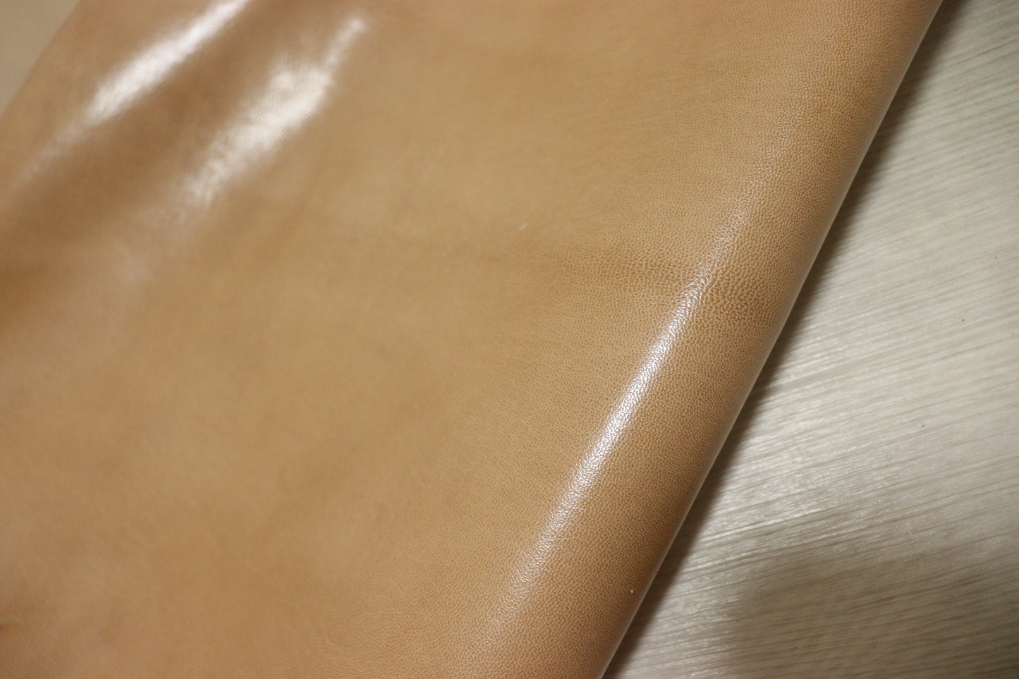 ds30円!新入荷!ヤギ アニリン仕上げ ヌメ革 TAN 105ds