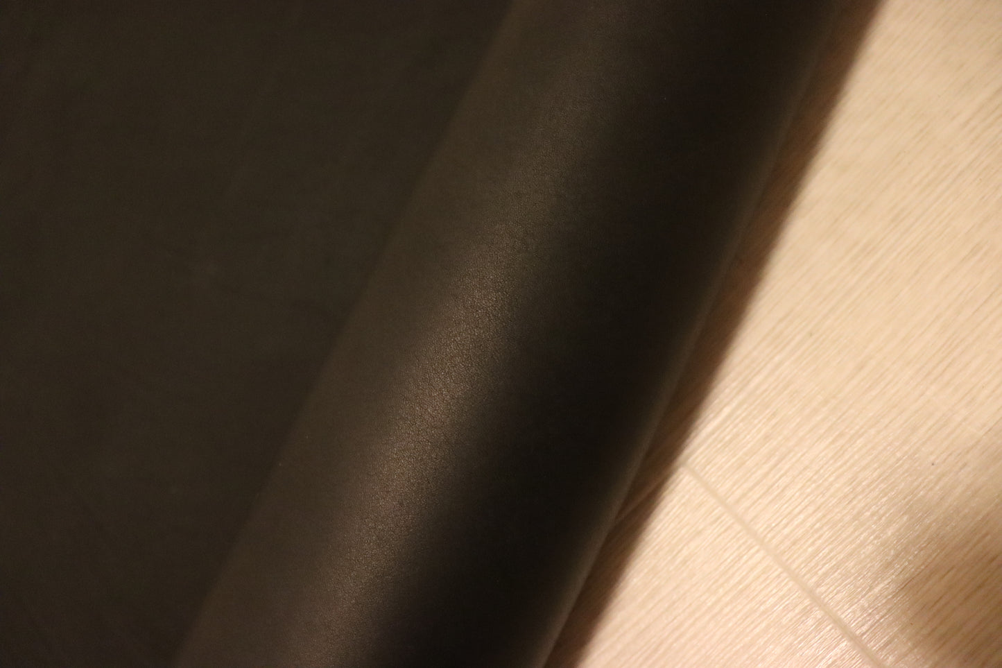 ds75円!イタリアンレザー オイルヌメ ショルダー ブラック 140ds