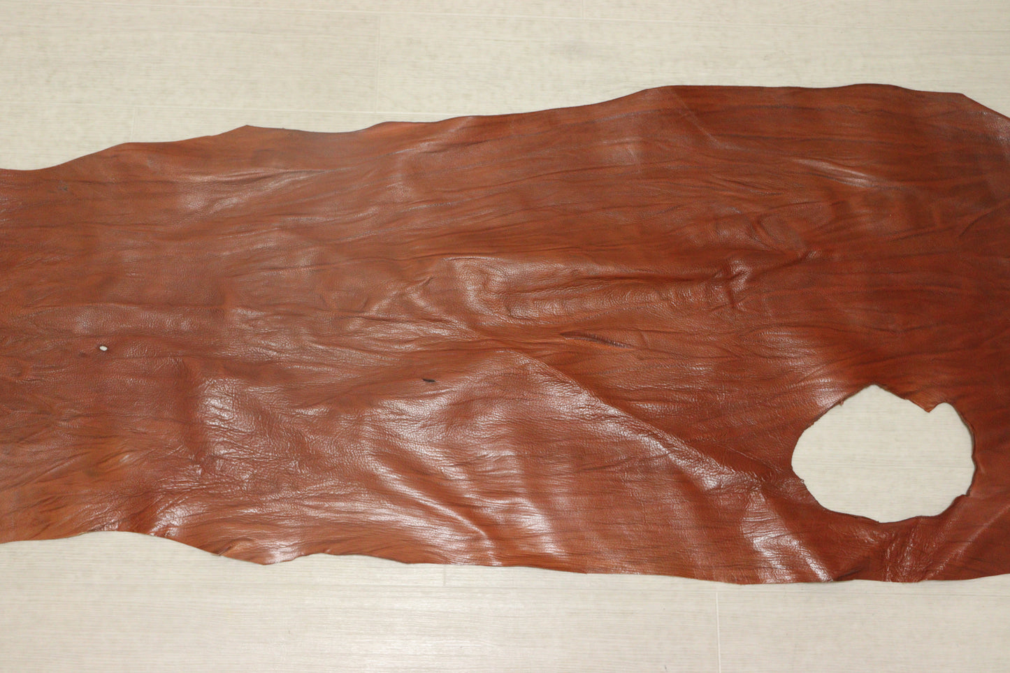 ds28円!訳あり 絞り加工 オレンジキャメル アニリン仕上げ ヌメ革 72ds