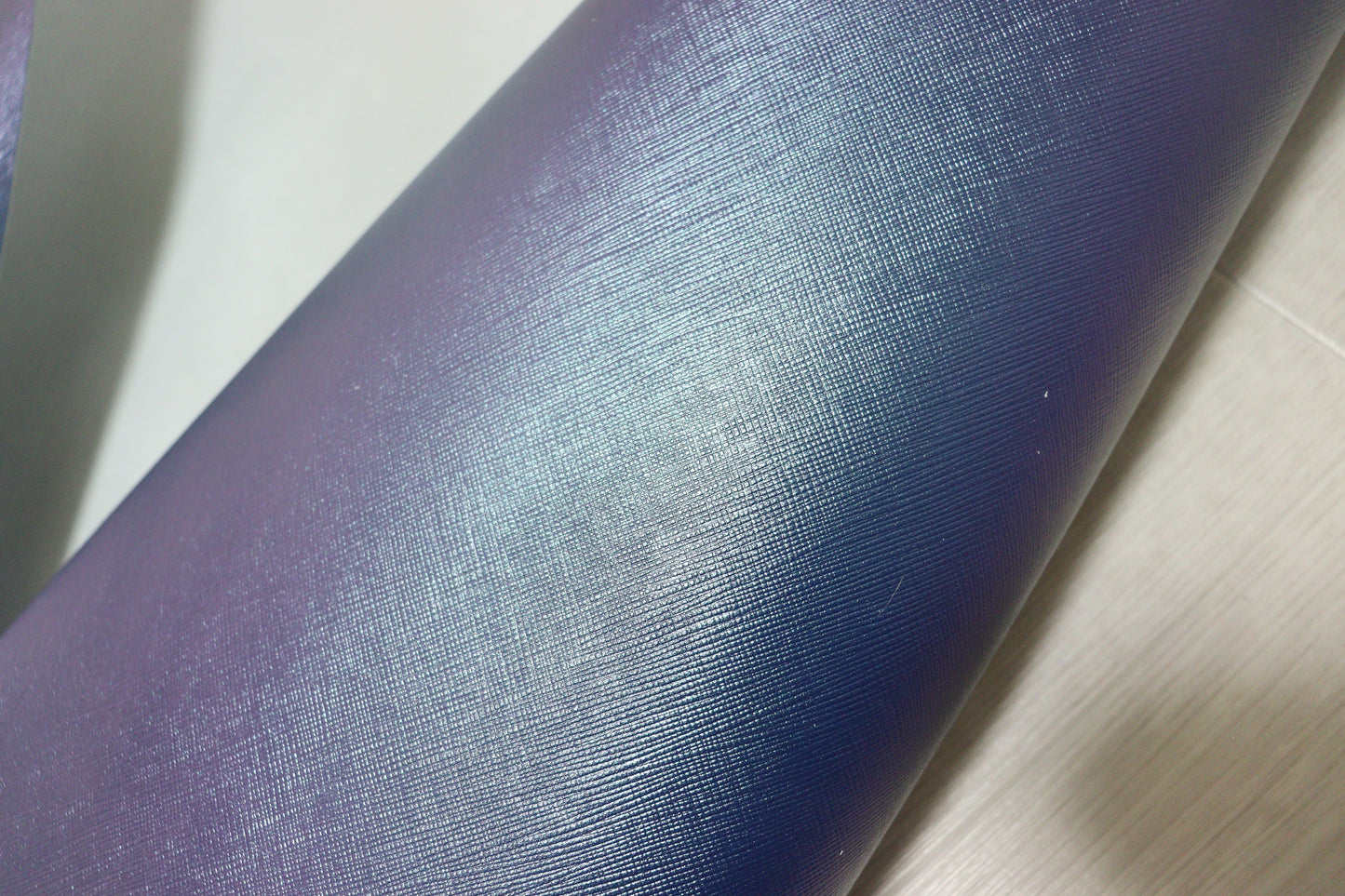 ds28円!新入荷!顔料仕上げ パールネイビー 絹目型押し 70ds