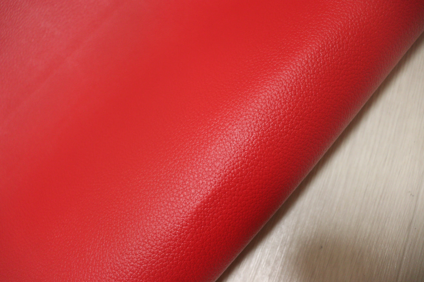 ds28円!新入荷!顔料仕上げ シボ型押し レッド 220ds