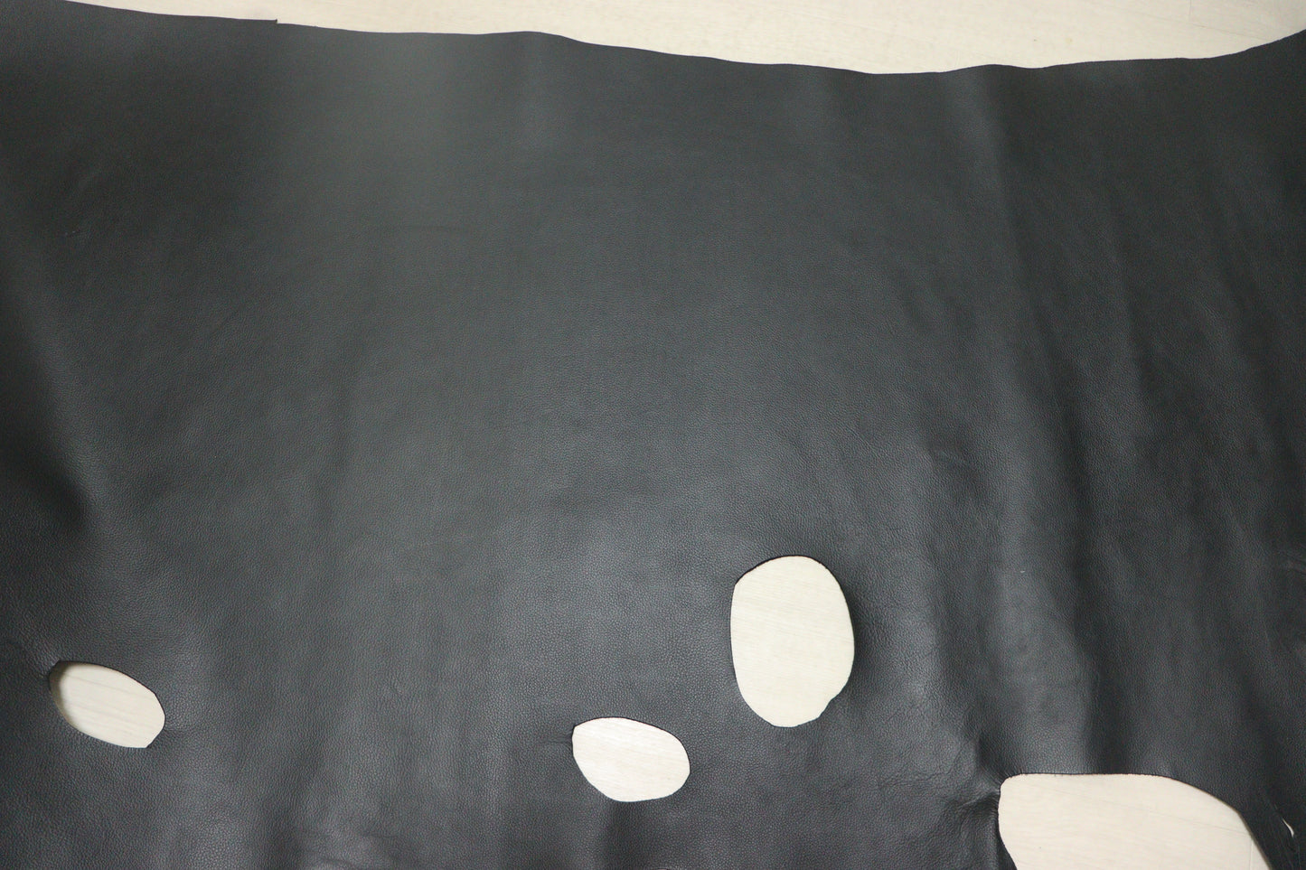 ds25円!新入荷!ブラック シボ型押し 顔料仕上げ 230ds