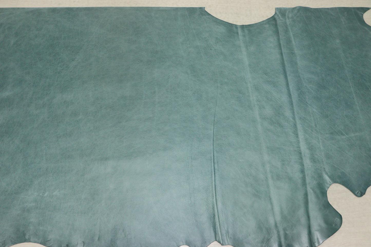 ds30円!新入荷!イタリアンレザー オイルプルアップ ウォーターブルー 230ds