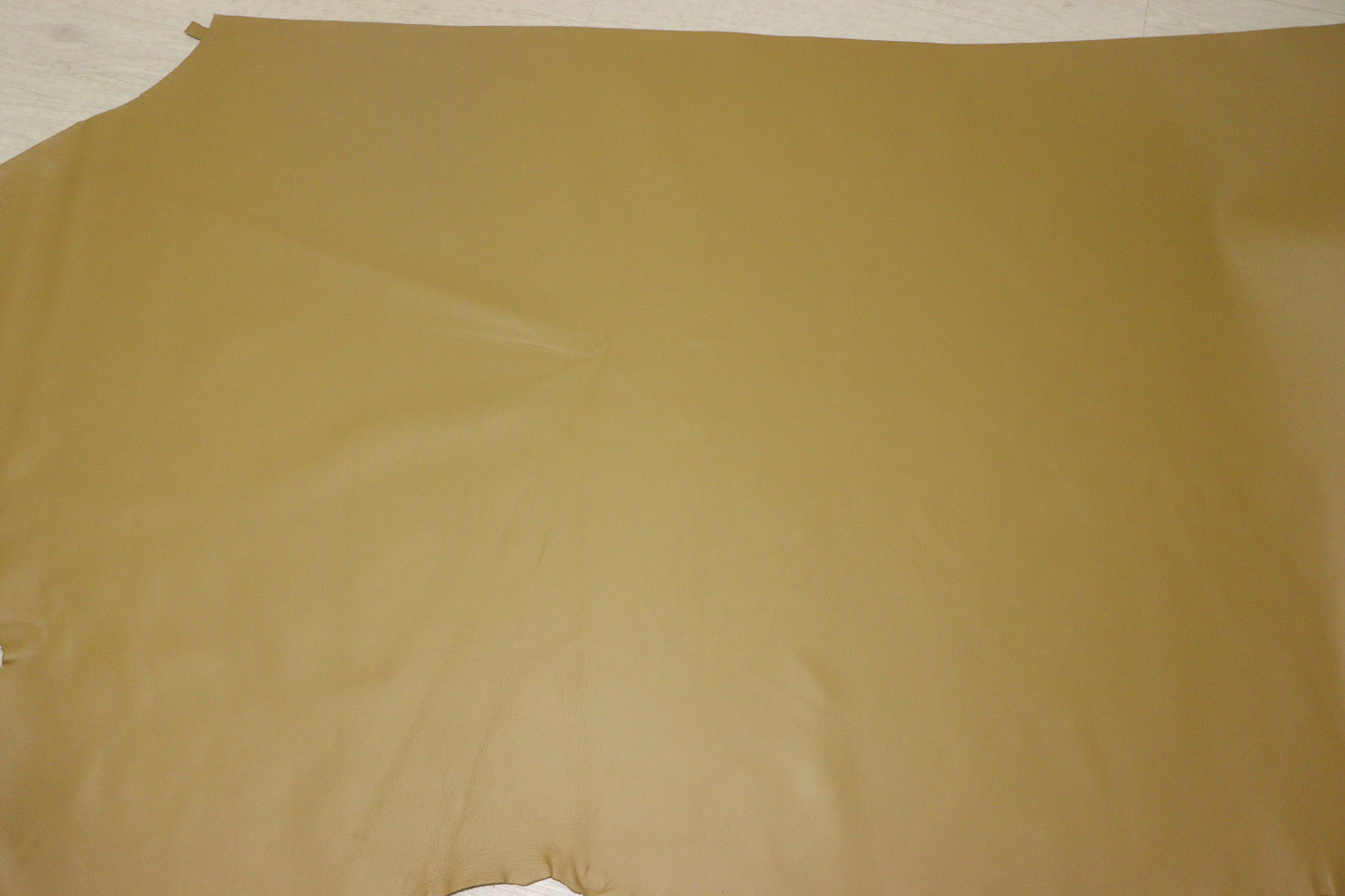 ds30円!新入荷!イタリアンレザー イエローオークル スムース加工 232ds