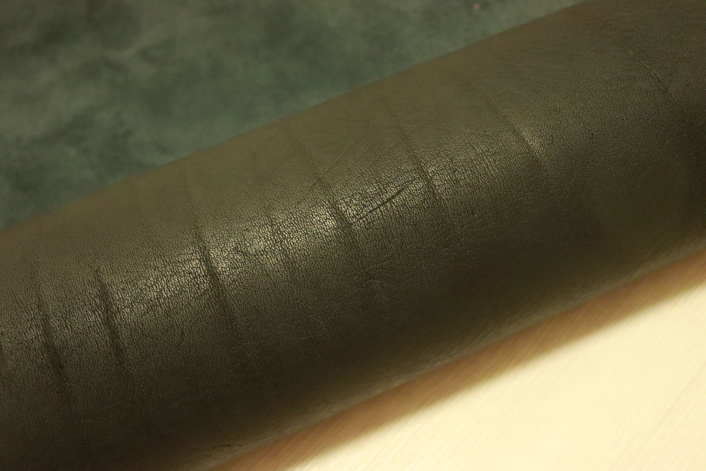 ds75円!新入荷!上質!ディア調シュリンク加工 ショルダー ブラック オイルヌメ 155ds