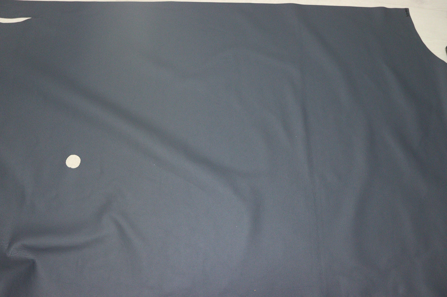 ds28円!新入荷!イタリアンレザー 顔料仕上げ シボ型押し ネイビー 309ds