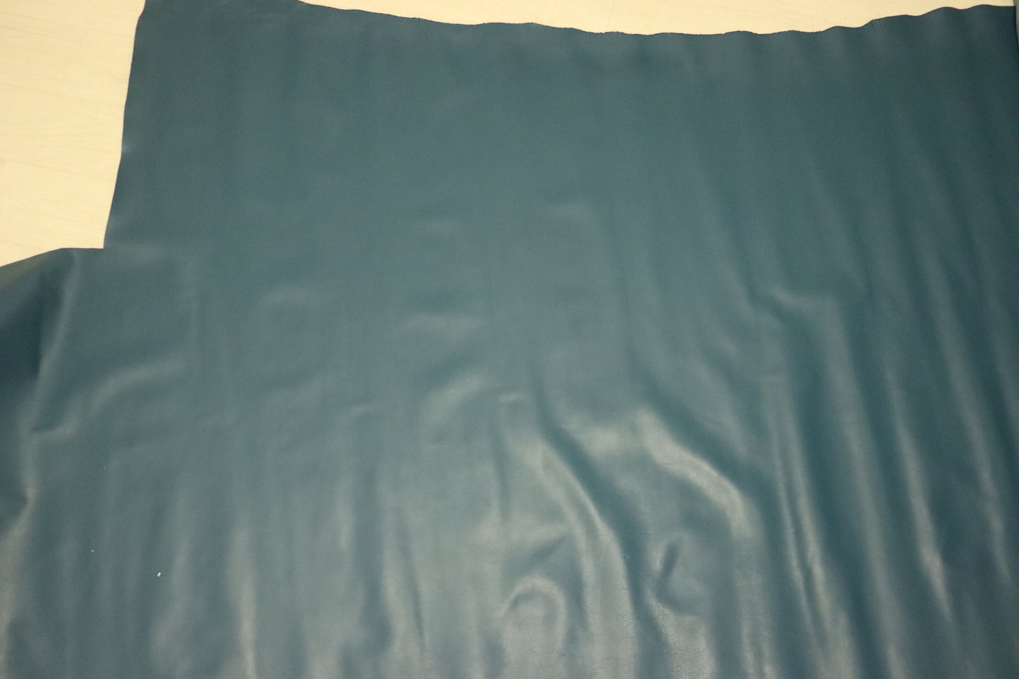 ds25円!新入荷!ピーコック スムース加工 大きめハギレ 200ds