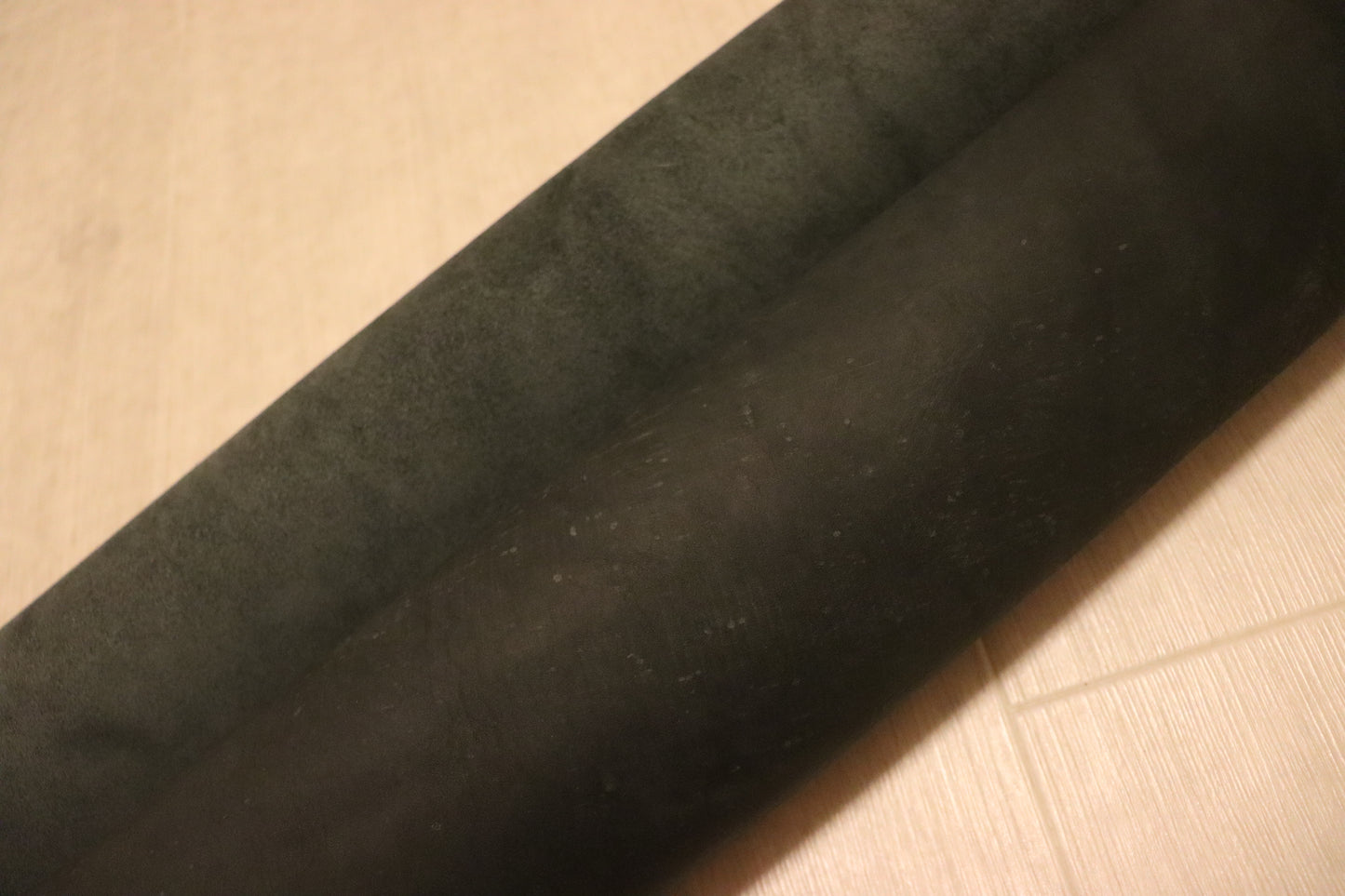 ds55円!新入荷!イタリアンレザー ブラック ヌメ革 185ds
