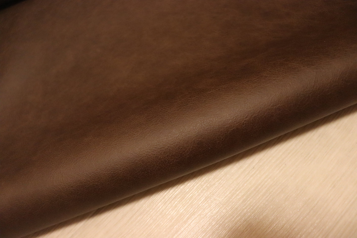 ds30円!新入荷!イタリアンレザー ヴィンテージブラウン スムース加工 240ds