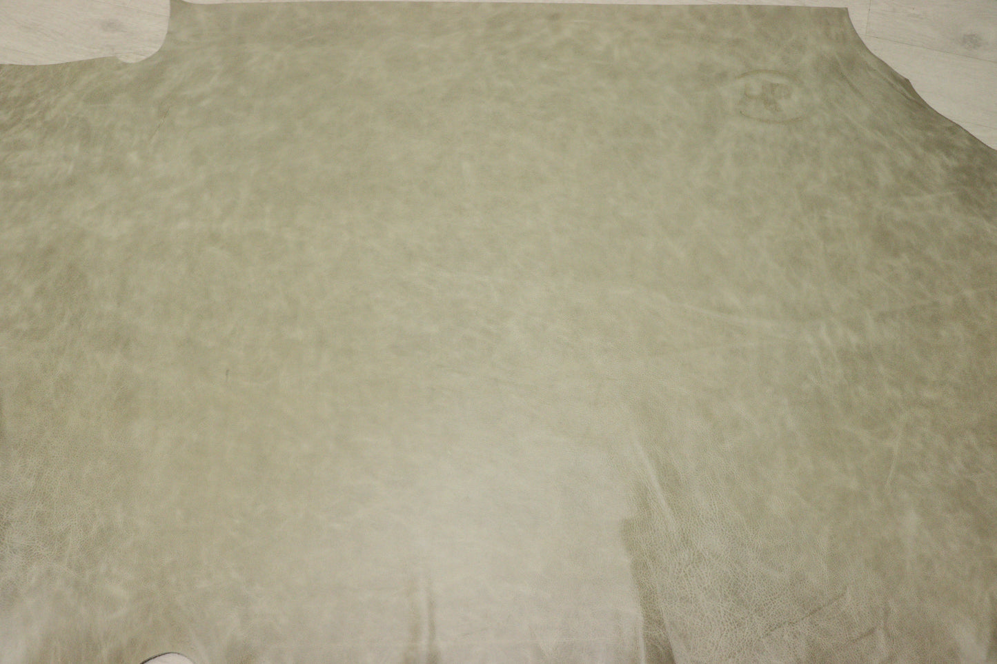 ds28円!新入荷!イタリアンレザー もちもち ナチュラルイエロー アンチック シュリンク加工 251ds