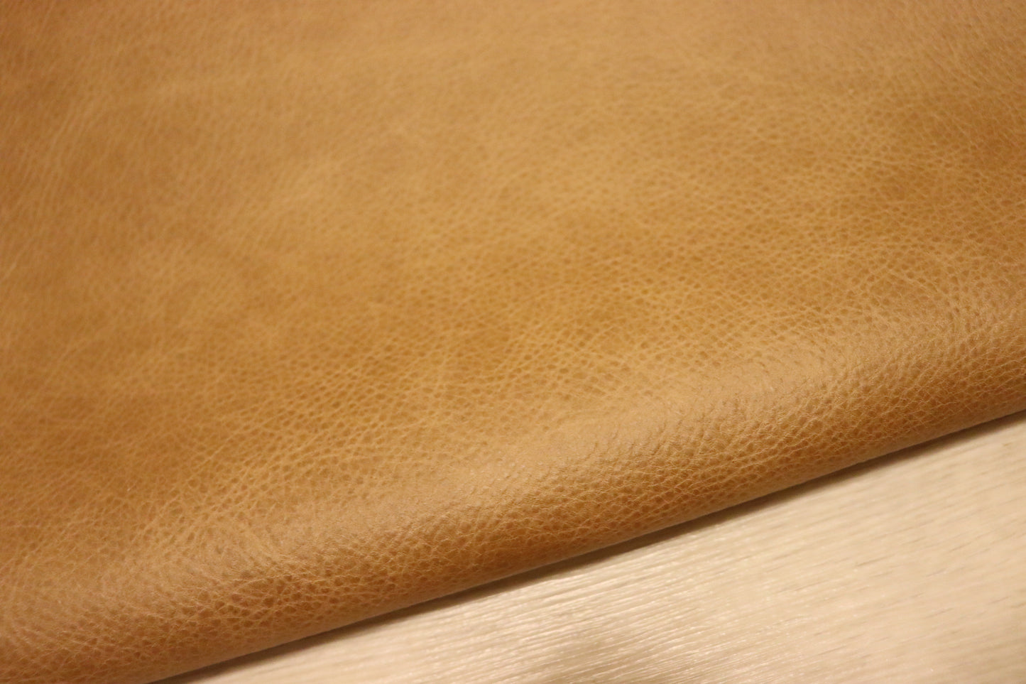 ds30円!新入荷!イタリアンレザー もちもち プルアップ ナチュラルブラウン 225ds