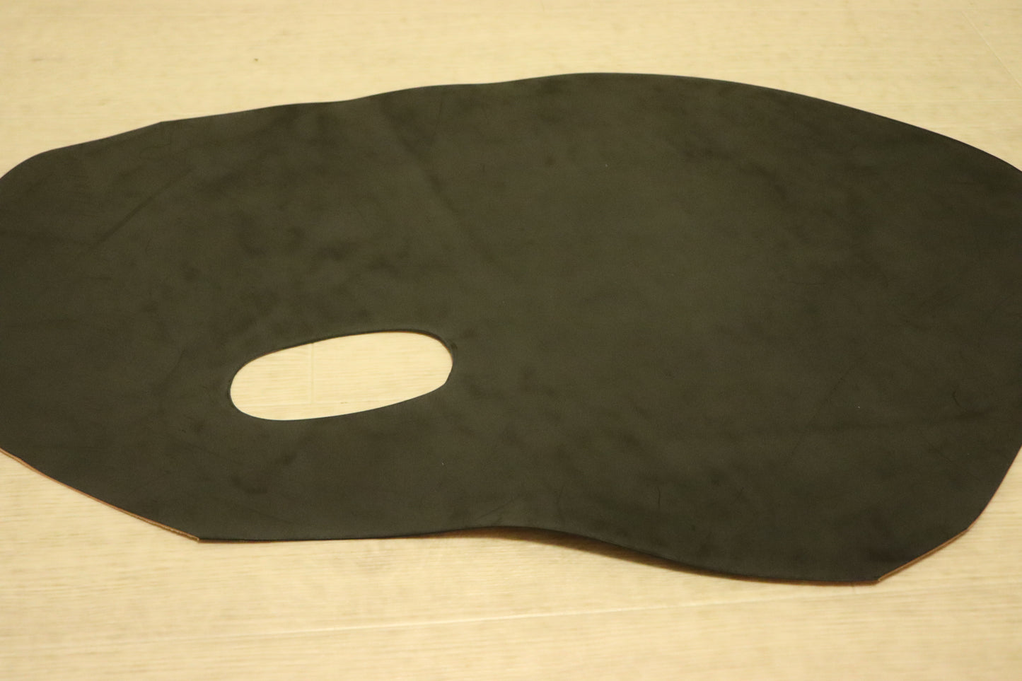 ds350円!新入荷!新喜皮革製 コードバン 染料仕上げ 蝋引き ブラック 21ds