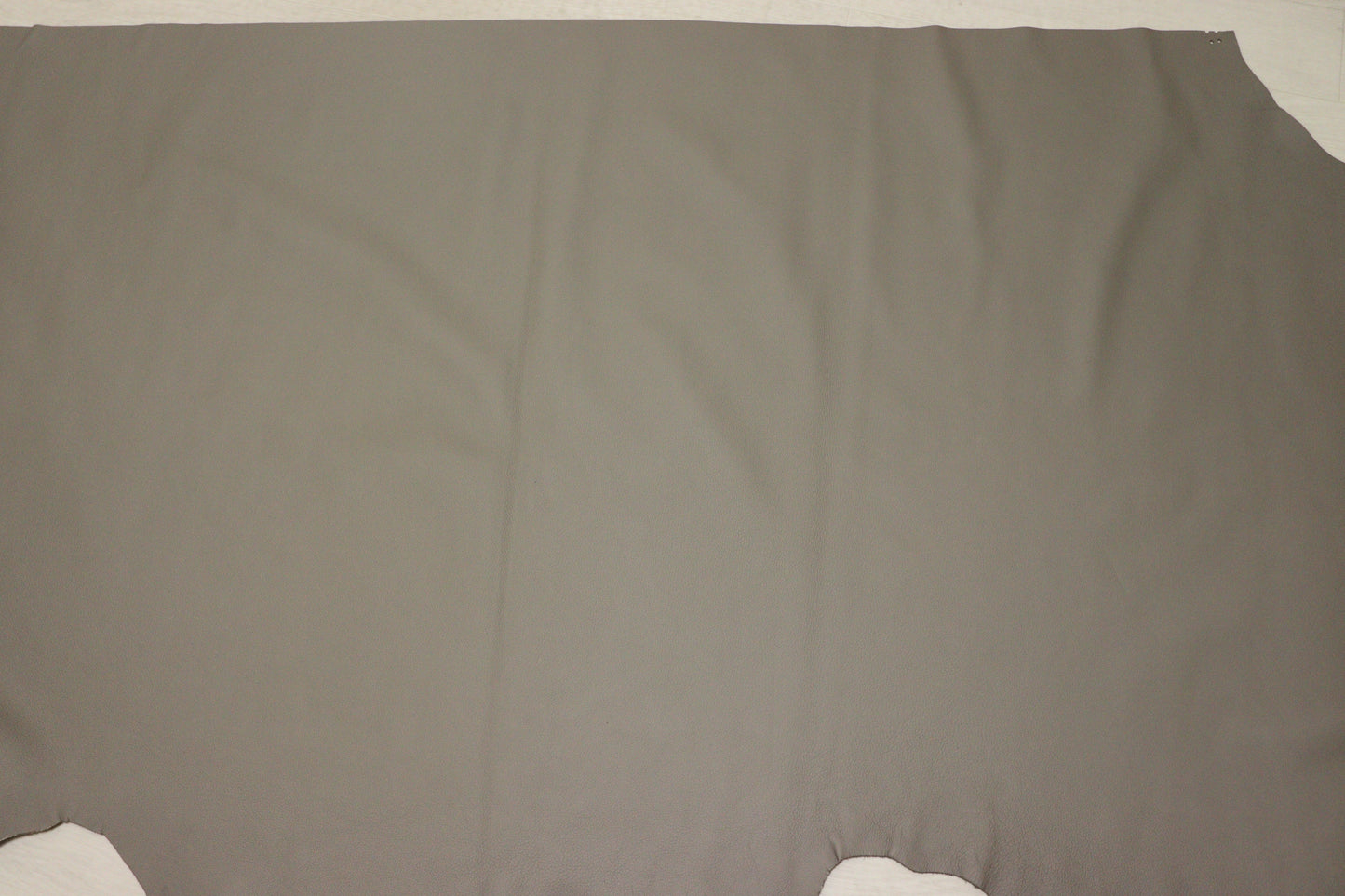 ds30円!新入荷!イタリアンレザー モカグレー もちもち シュリンク加工 236ds