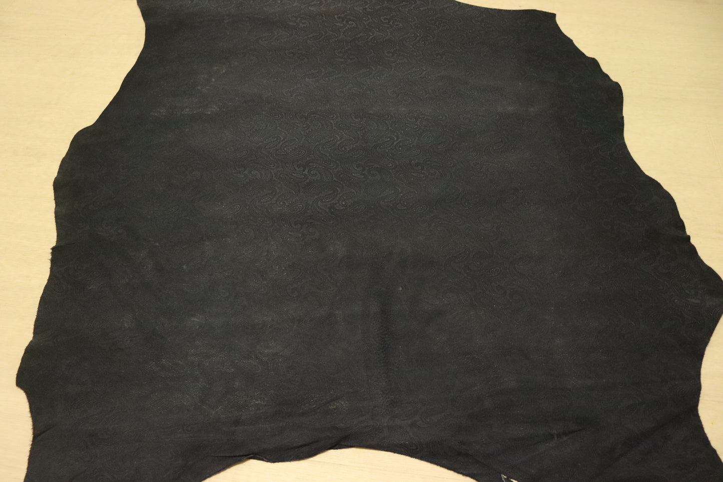 ds28円!SALE!ペイズリー型押し ベロア ネイビー 80ds