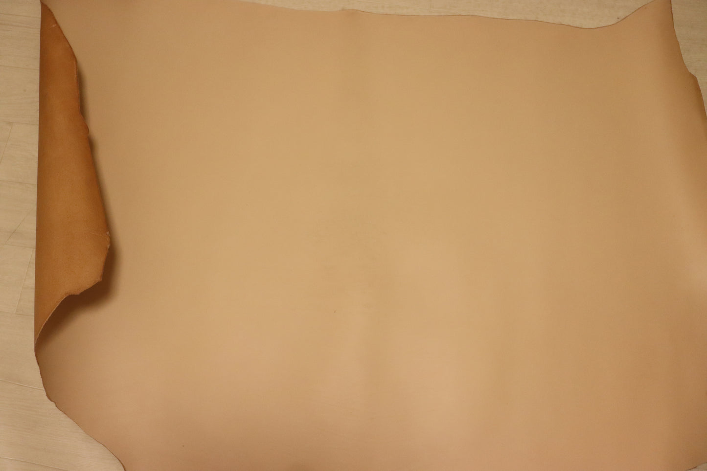 ds70円!新入荷!ITALPEL セミアニリン ベージュ ショルダー ヌメ革 150ds