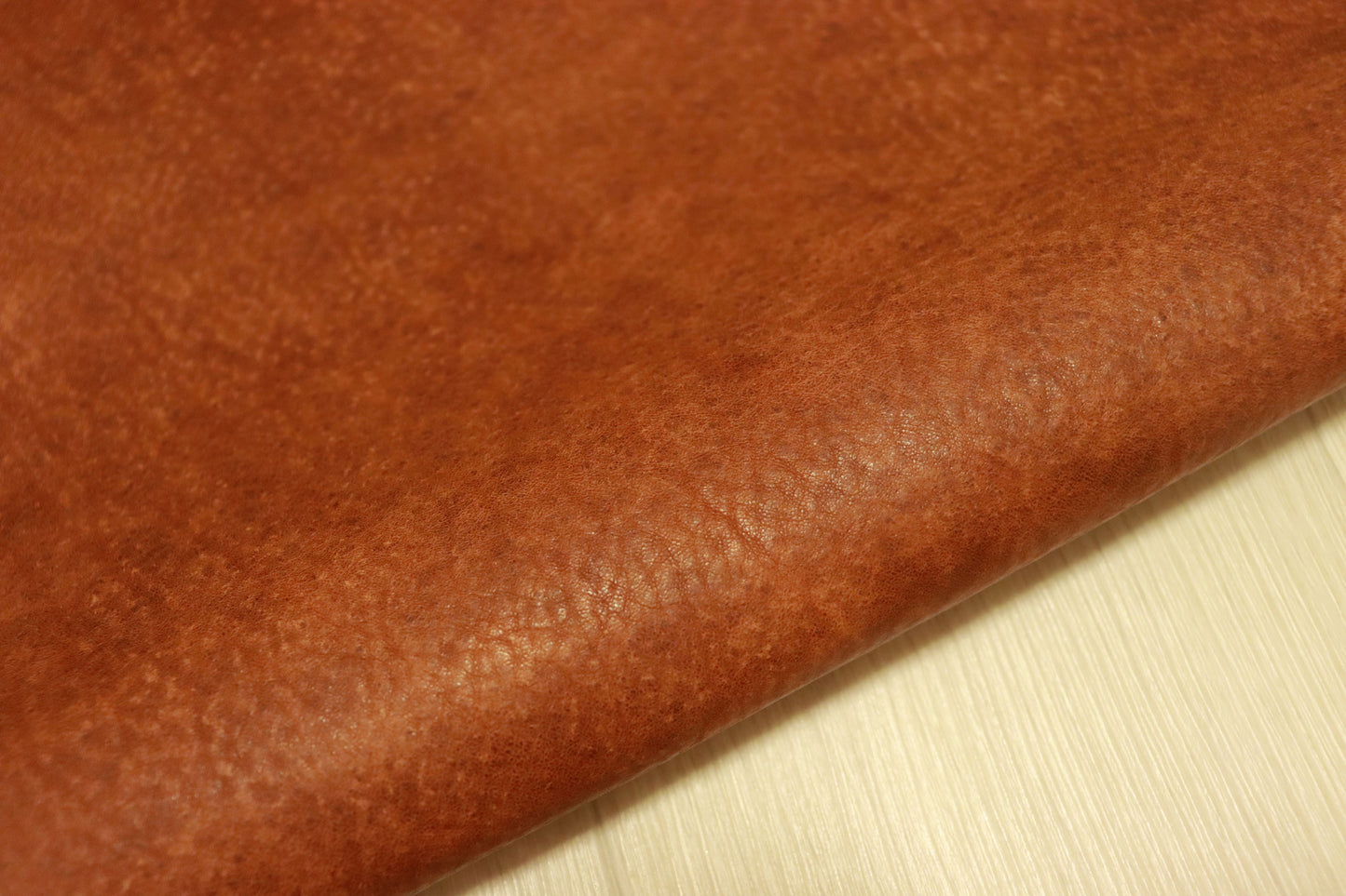 ds72円!新入荷!上質!オイルヌメ レッドブラウン シボ型押し ショルダー 126ds