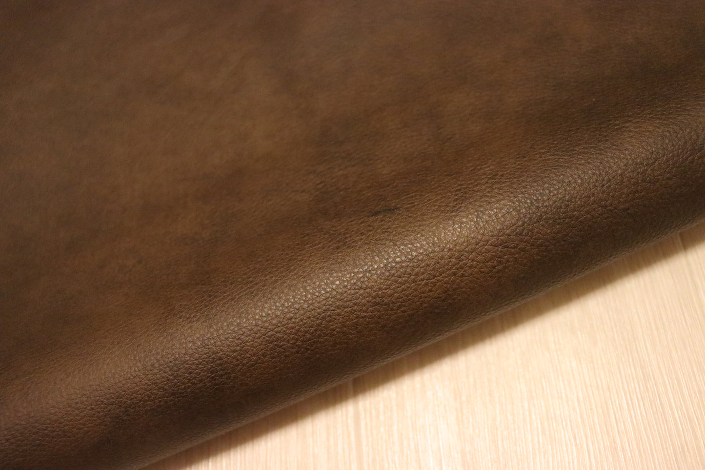 ds30円!新入荷!イタリアンレザー もちもち セピアブラウン アンチック加工 270ds