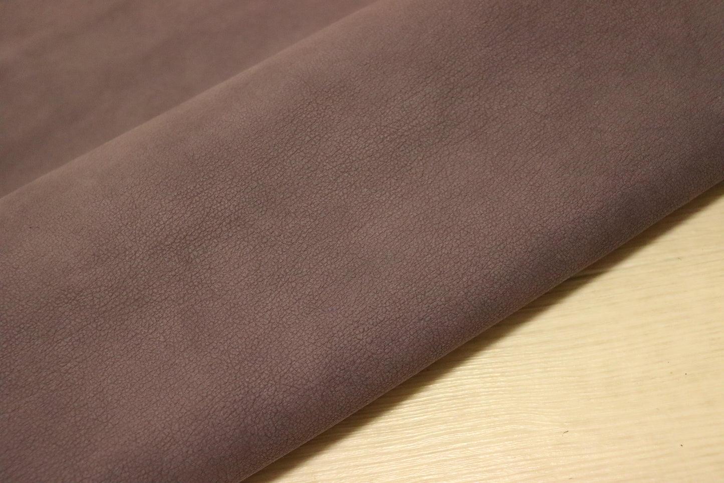 ds28円!新入荷!パープル 吟すり加工 大きめハギレ 220ds