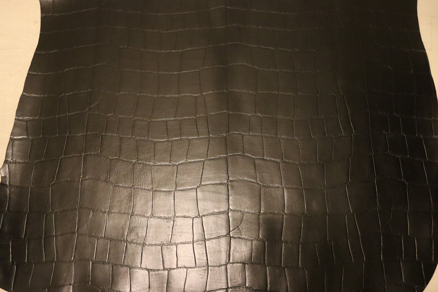 ds70円!イタリアンレザー ショルダー ブラック ヌメ革 クロコ型押し 140ds