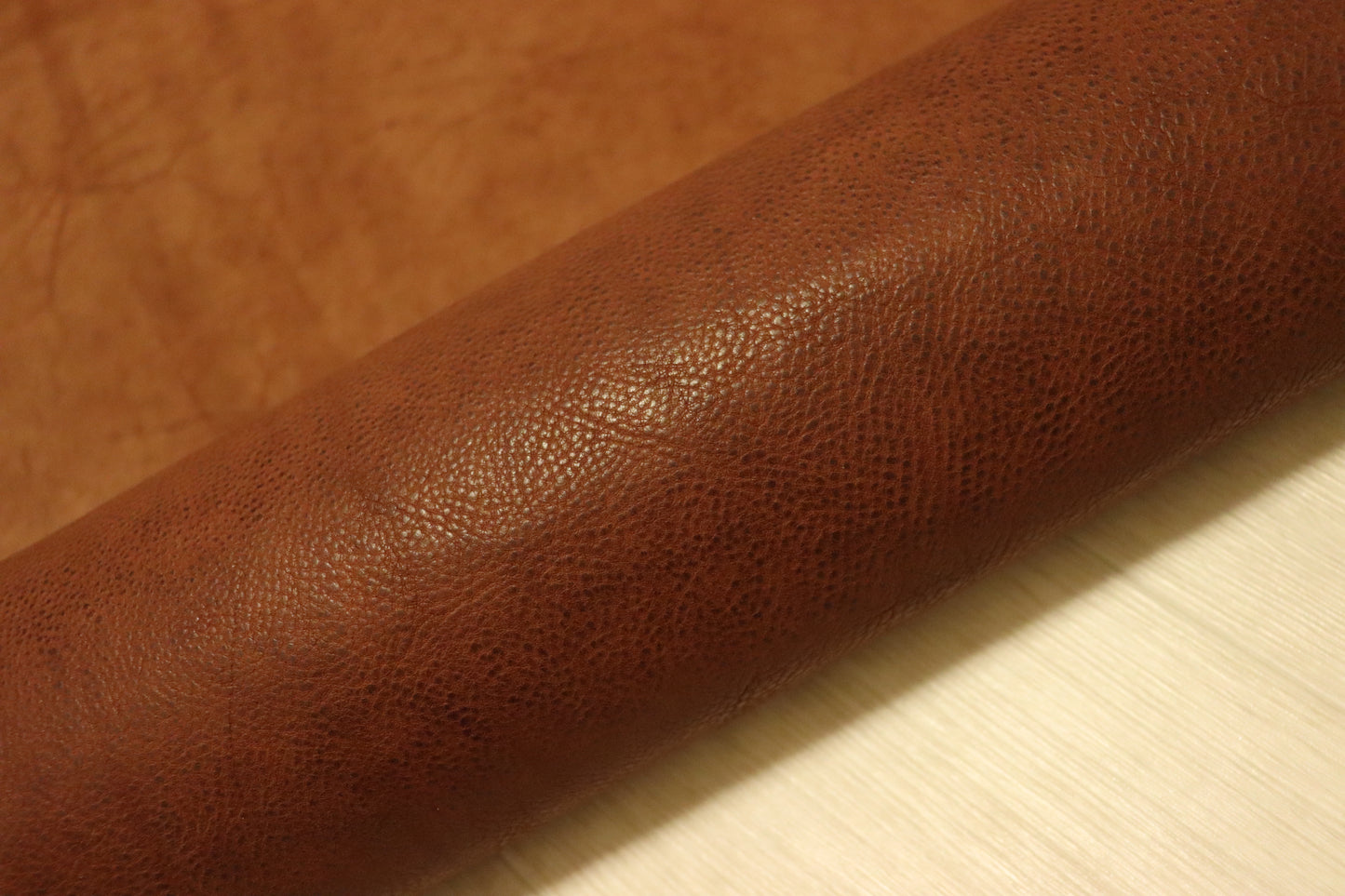 ds75円!新入荷!上質!モチモチ ダコタシュリンク加工 チョコブラウン ショルダー ヌメ革 127ds