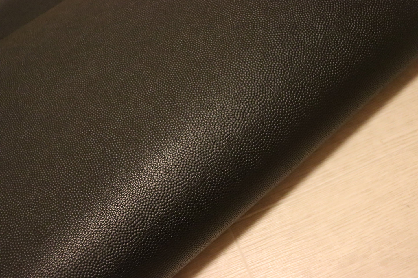 ds28円!新入荷!顔料仕上げ ボール型押し ブラック 230ds