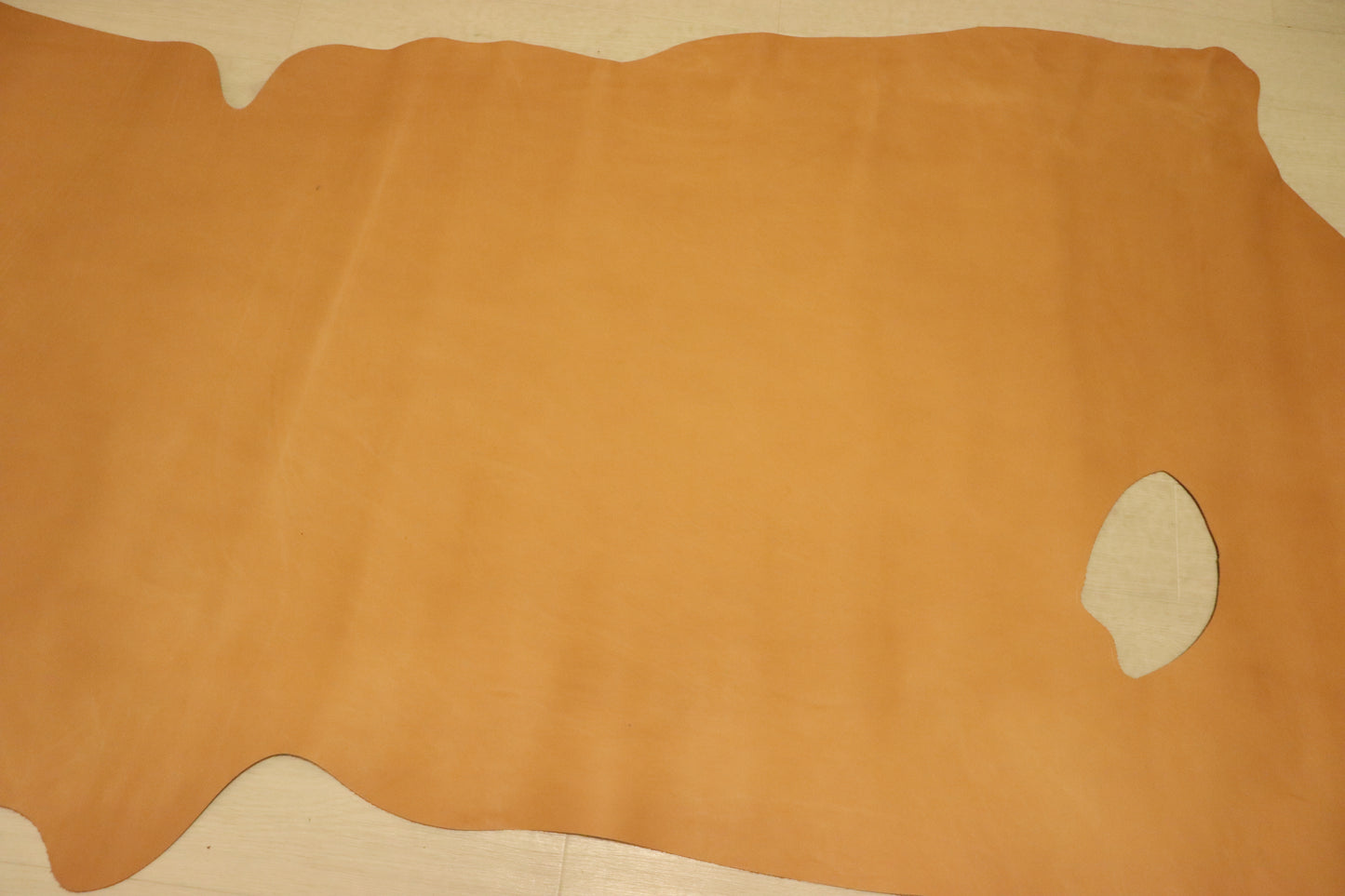 ds35円!クラフトの定番!TAN 素上げ ヌメ革 198ds