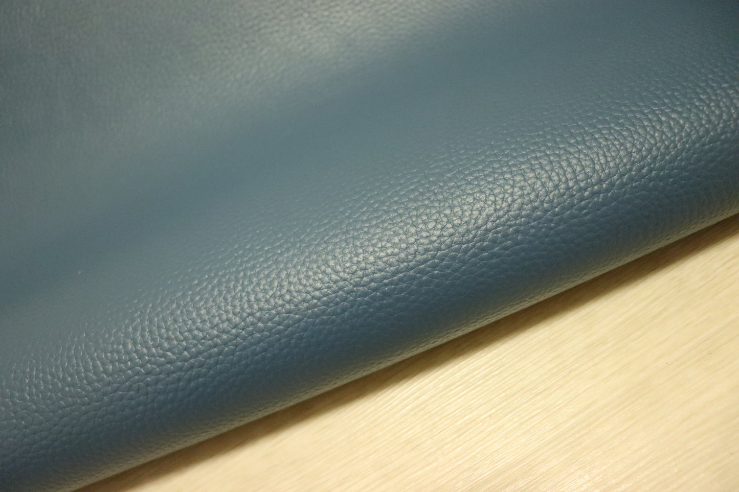 ds28円!姫路レザー 顔料仕上げ サックスブルー シボ型押し 230ds