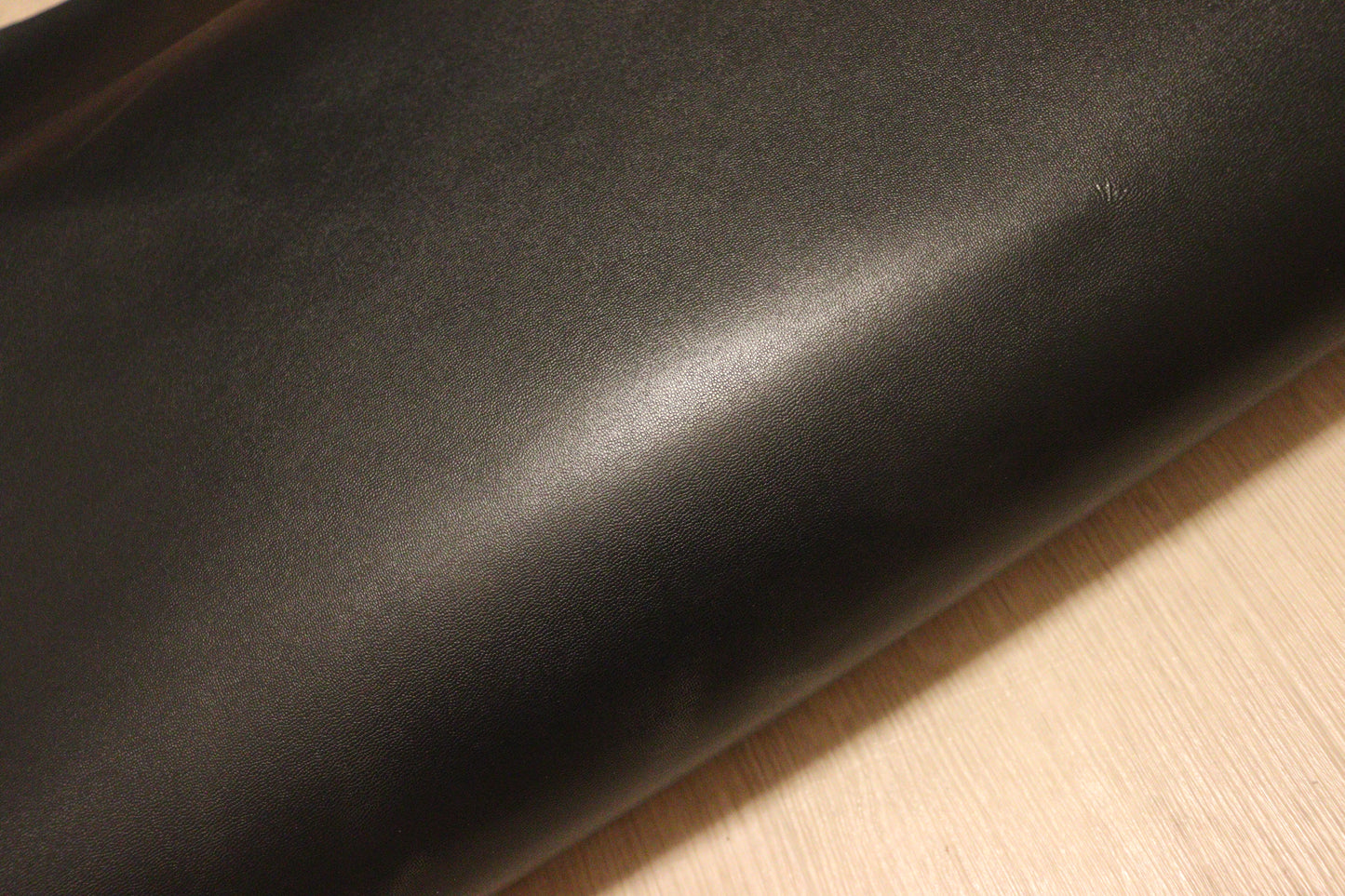 ds28円!新入荷!特殊加工 ヌメ革 ネイビー フィルム貼り 220ds