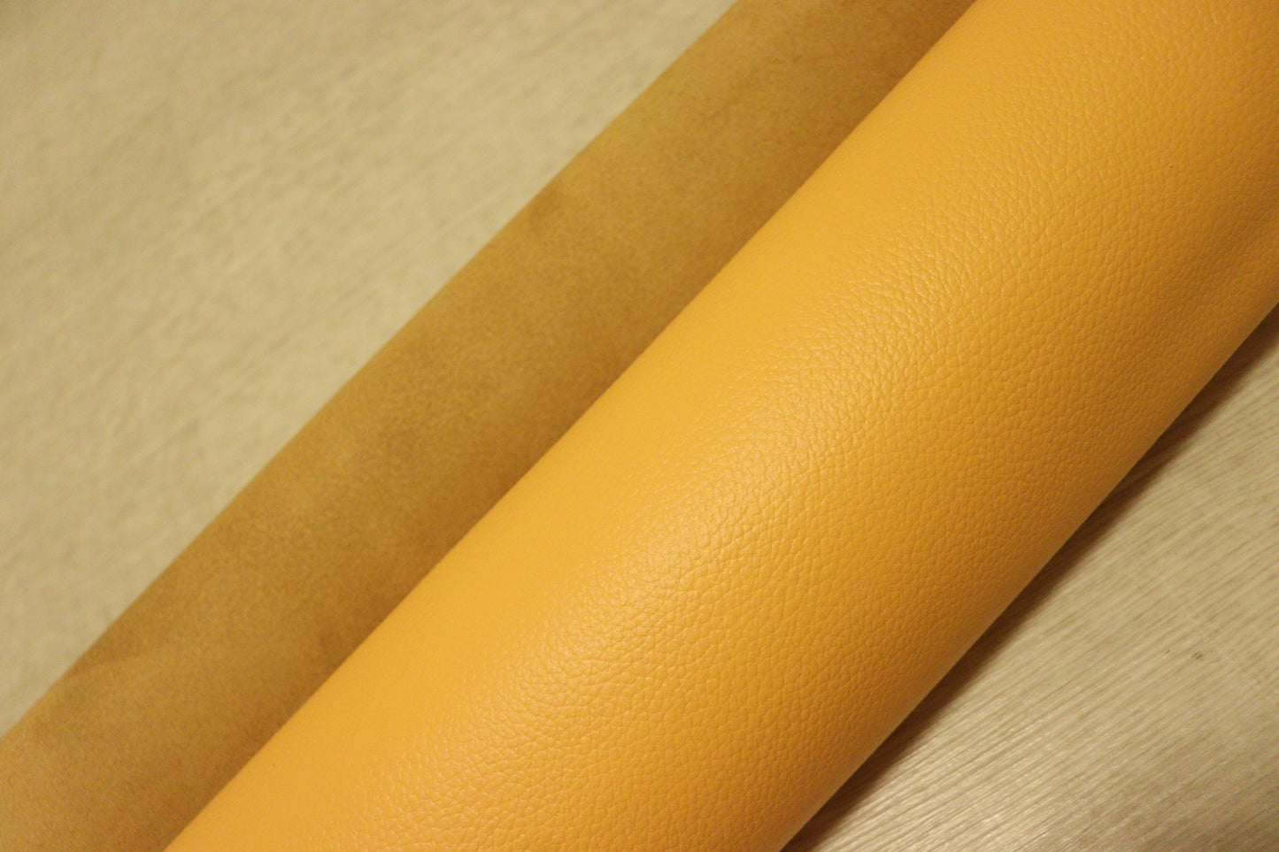 ds28円!新入荷!姫路レザー イエローオレンジ シボ型押し 210ds