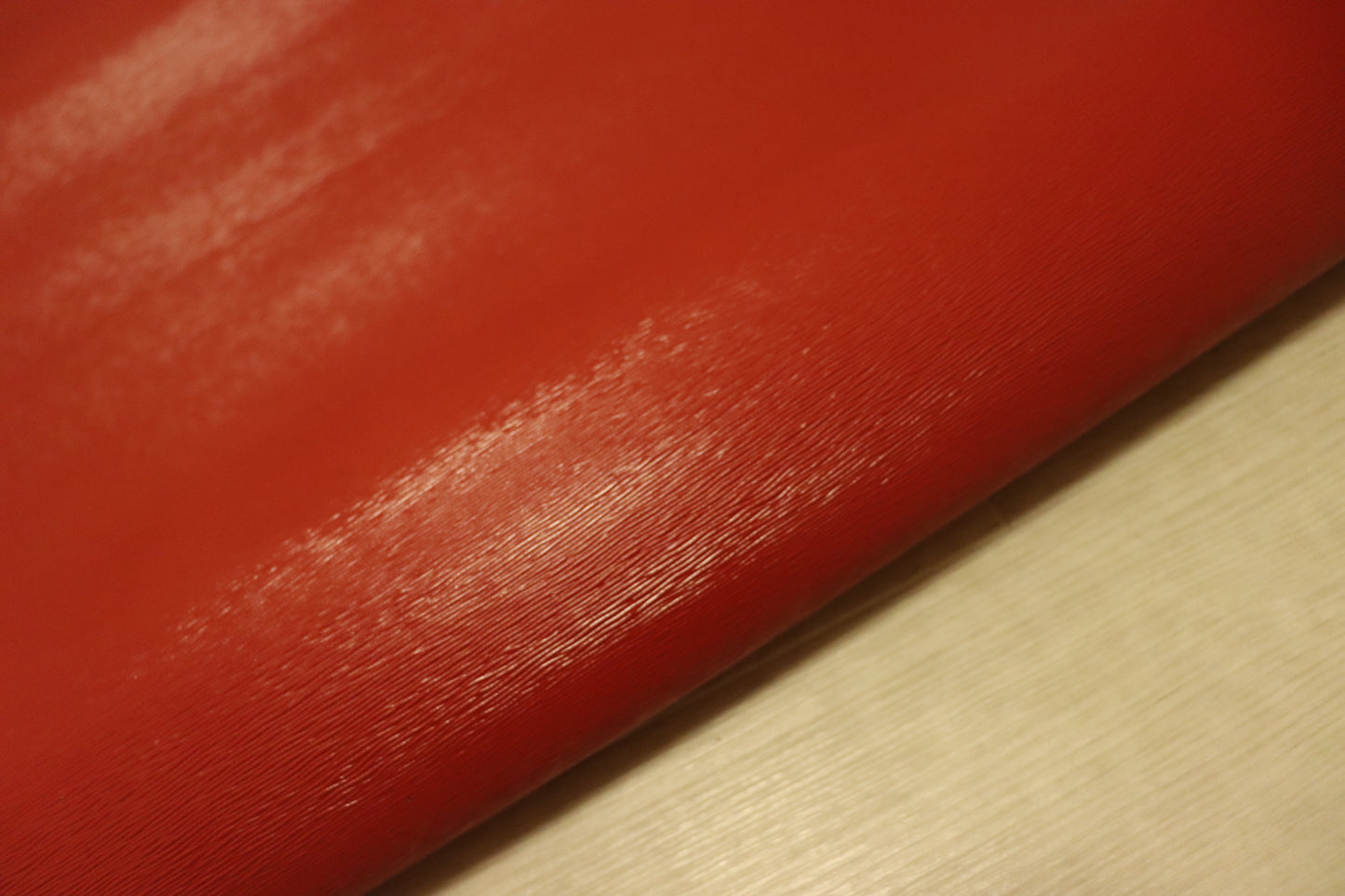 ds28円!新入荷!姫路レザー 顔料仕上げ エピ調型押し レッド 255ds