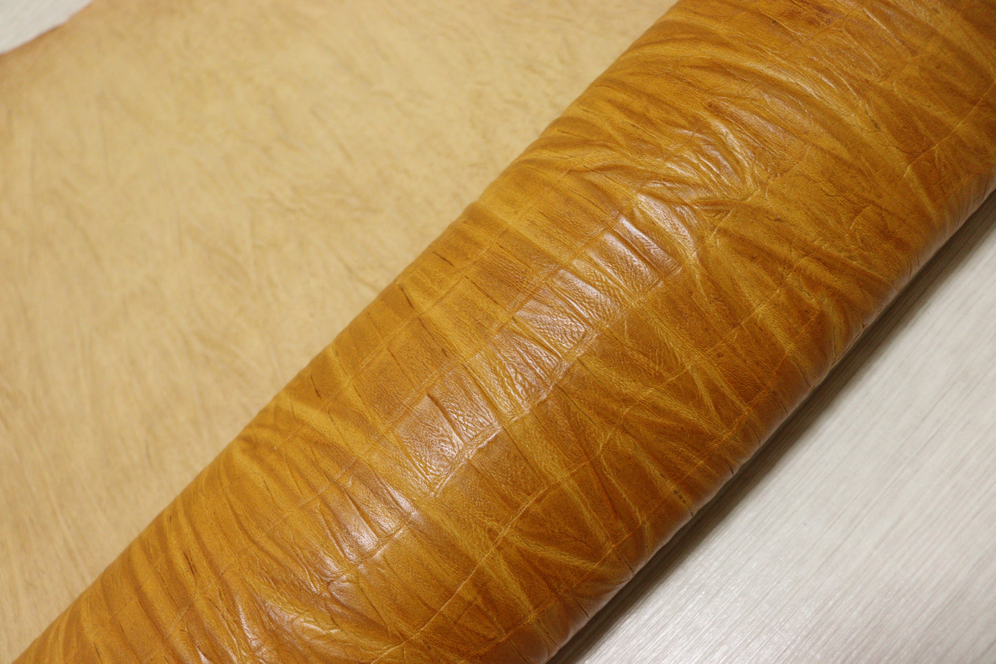 ds70円!イタリアンレザー ショルダー 絞り加工×クロコ型押し 131ds