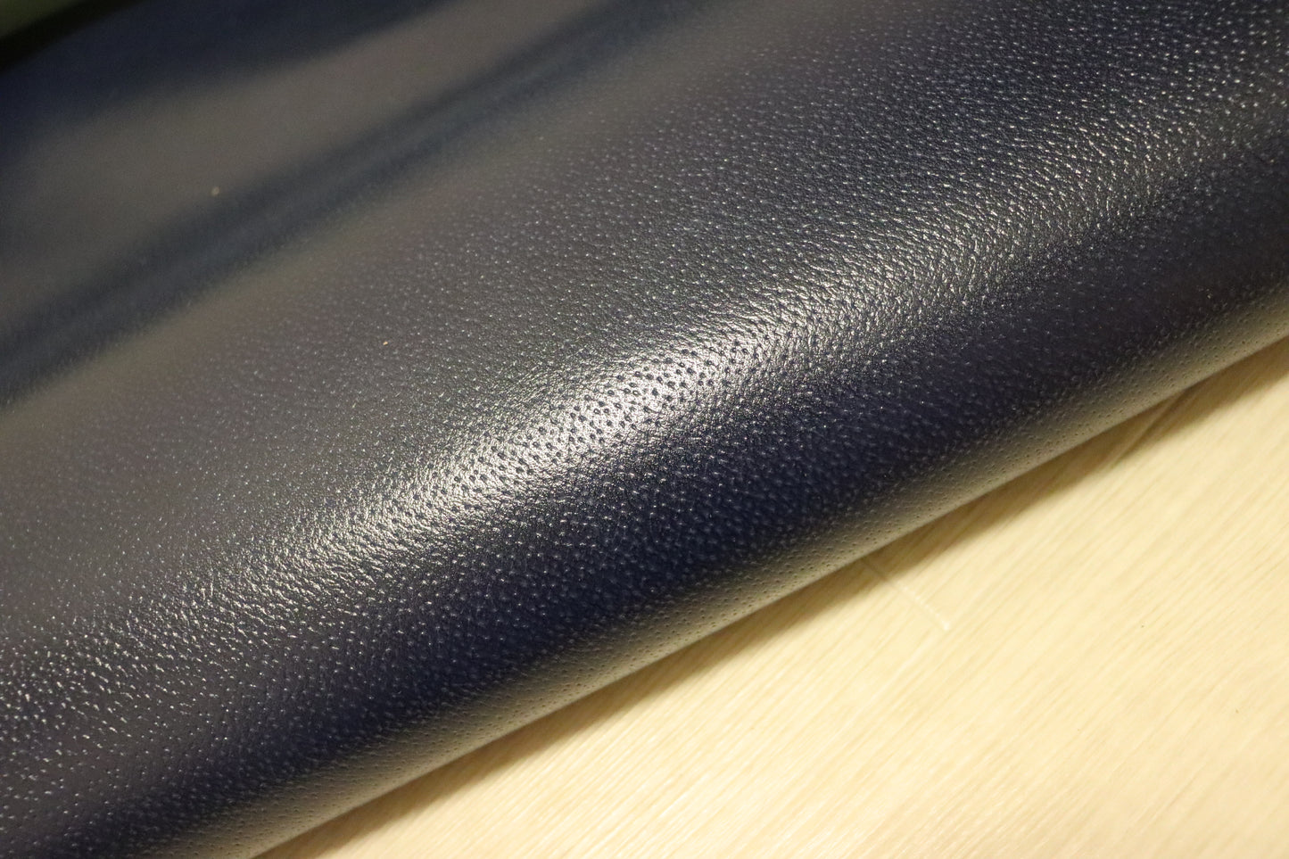 ds25円!新入荷!姫路レザー サファイア ピッグスキン型押し 290ds