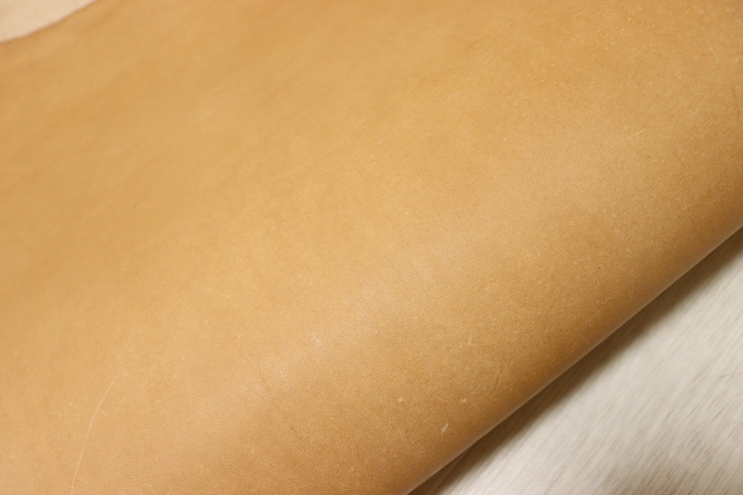 ds80円!イタリアンレザー 極厚オイルヌメ TAN ショルダー 140ds