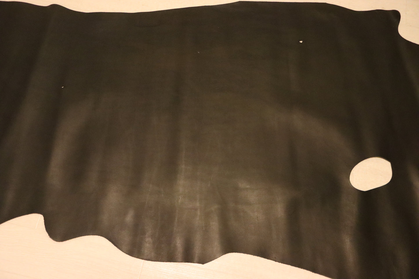 ds35円!クラフトの定番!ブラック 素上げ ヌメ革 169ds