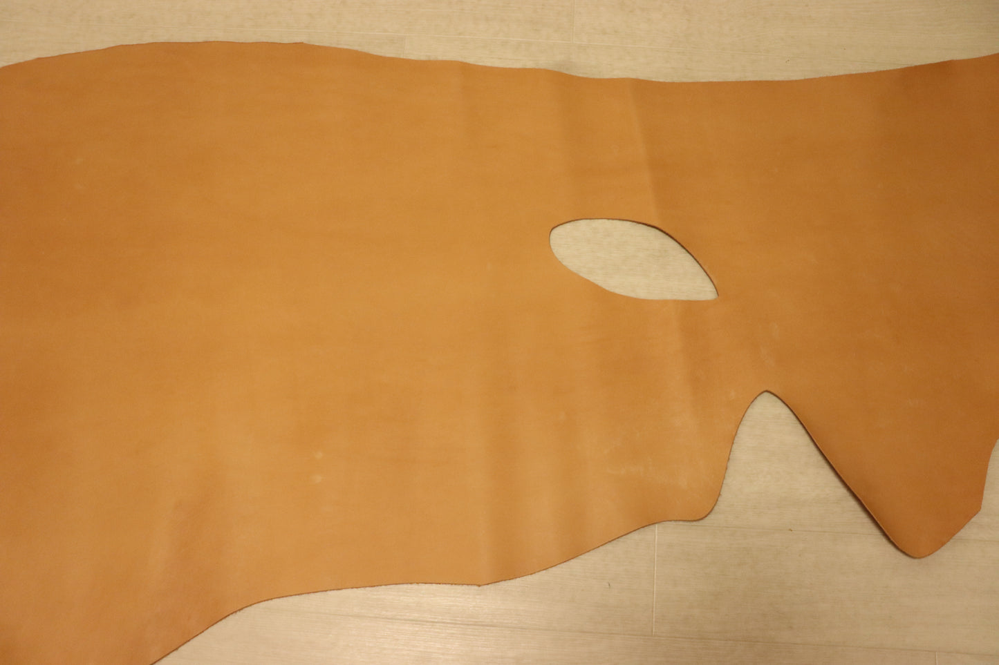 ds33円!クラフトの定番!TAN 素上げ ヌメ革 123ds