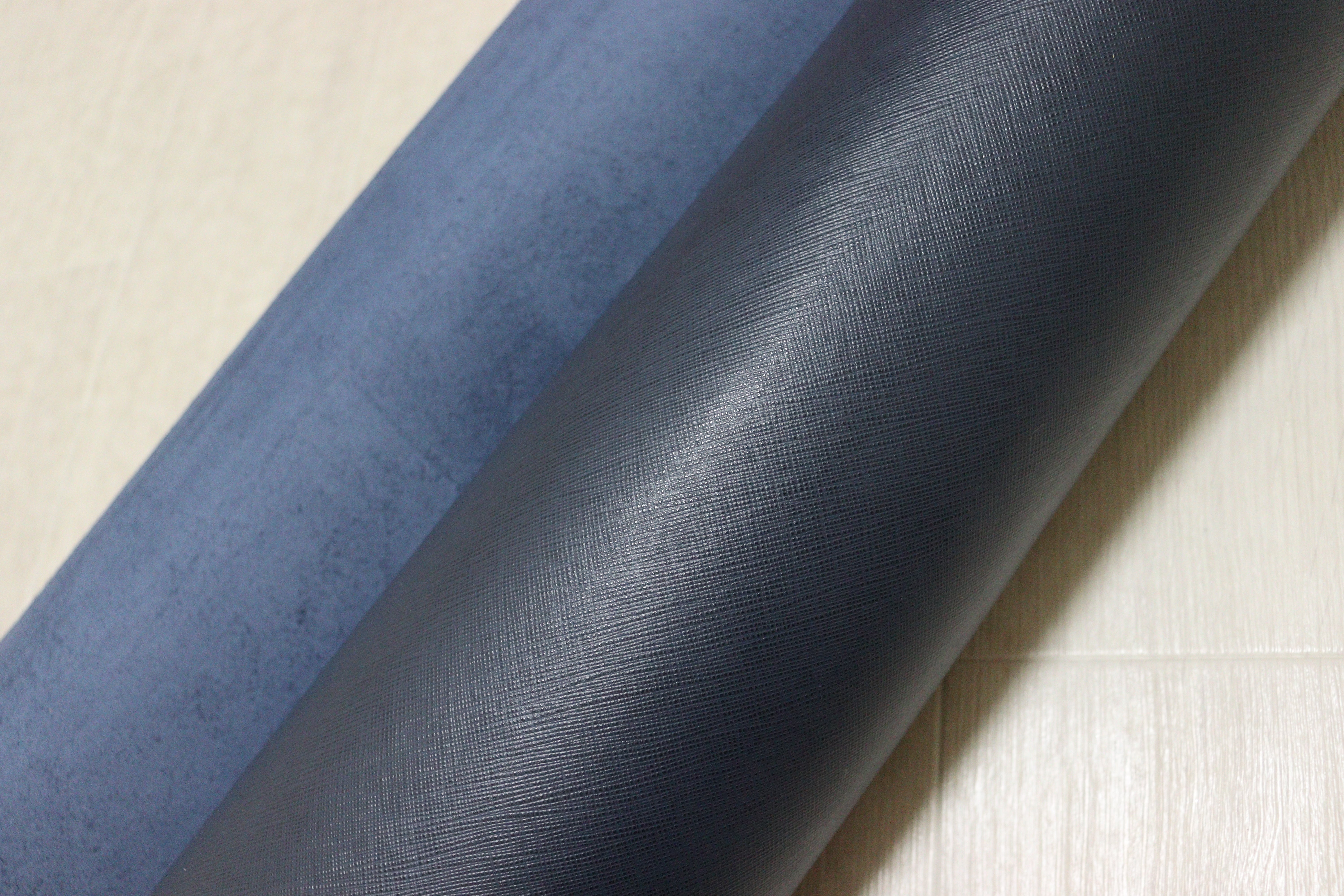 ds25円！ 新入荷！姫路レザー 顔料仕上げ 絹目型押し ネイビー 200ds