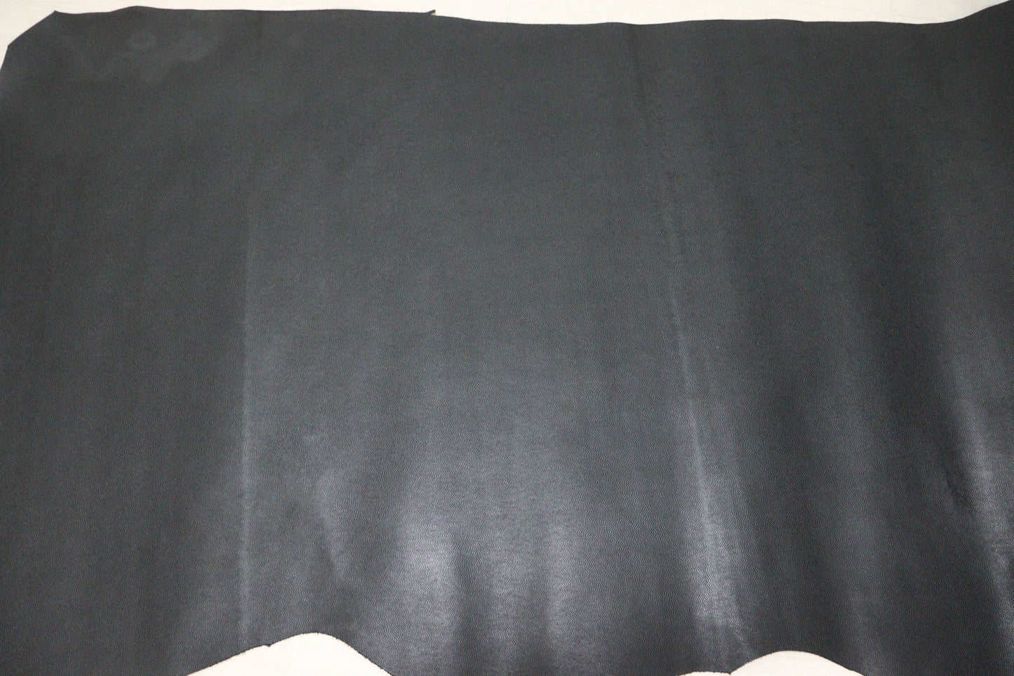 ds28円! 新入荷!姫路レザー 顔料仕上げ ボール型押し 223ds