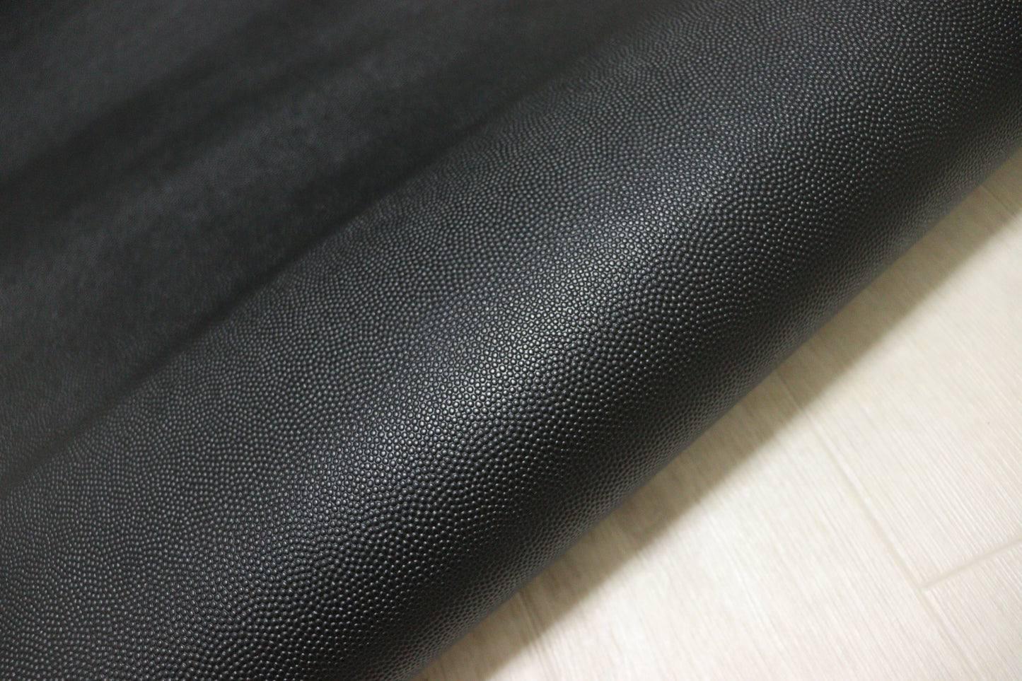 ds25円!新入荷!顔料仕上げ ボール型押し ブラック 208ds