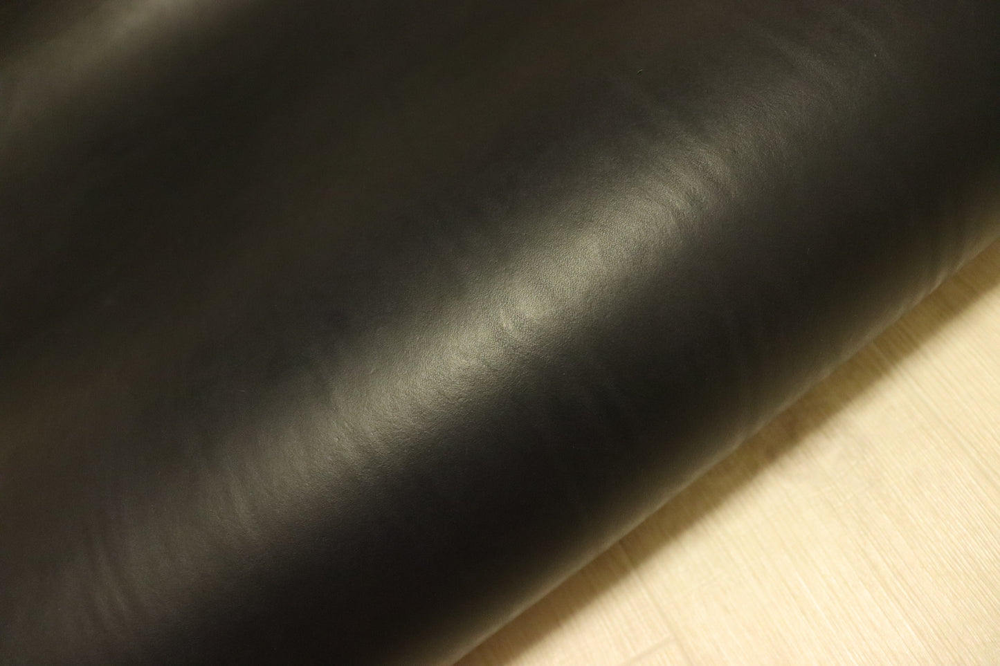 ds75円!新入荷!上質!ダークネイビー オイルヌメ ショルダー 146ds