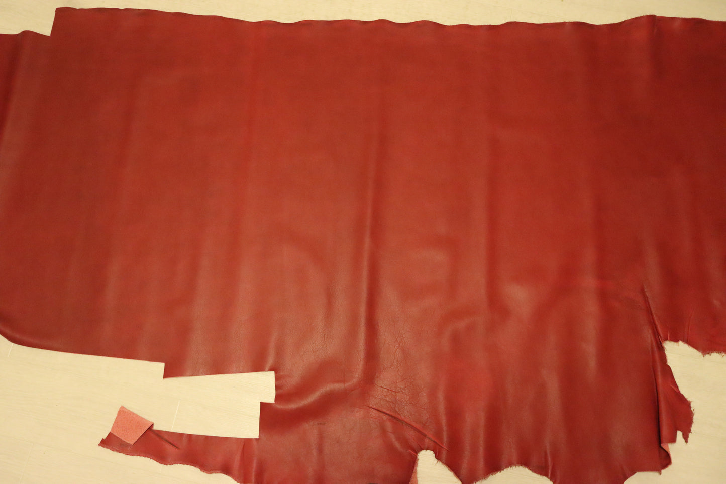 ds28円!新入荷!ダークレッド ハギレ スムース加工 150ds