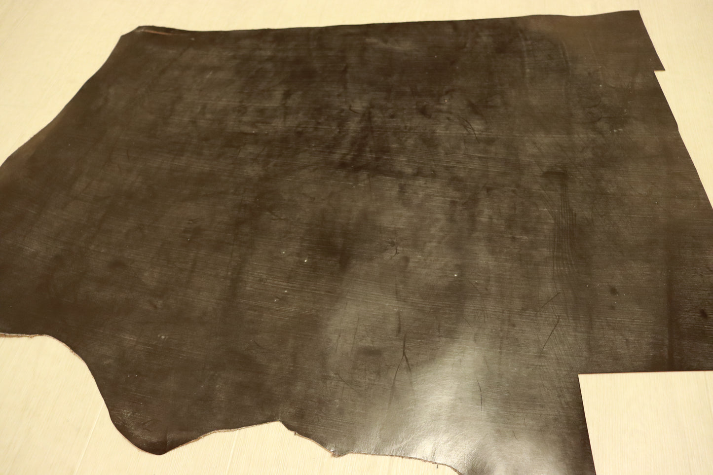 ds150円!新入荷!上質!ブライドルレザー ハギレ ブラック ヌメ革 40ds