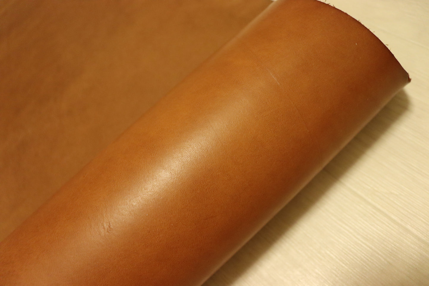 ds72円!新入荷!トスカーナ オイルヌメ キャメル 染料仕上げ ショルダー 141ds