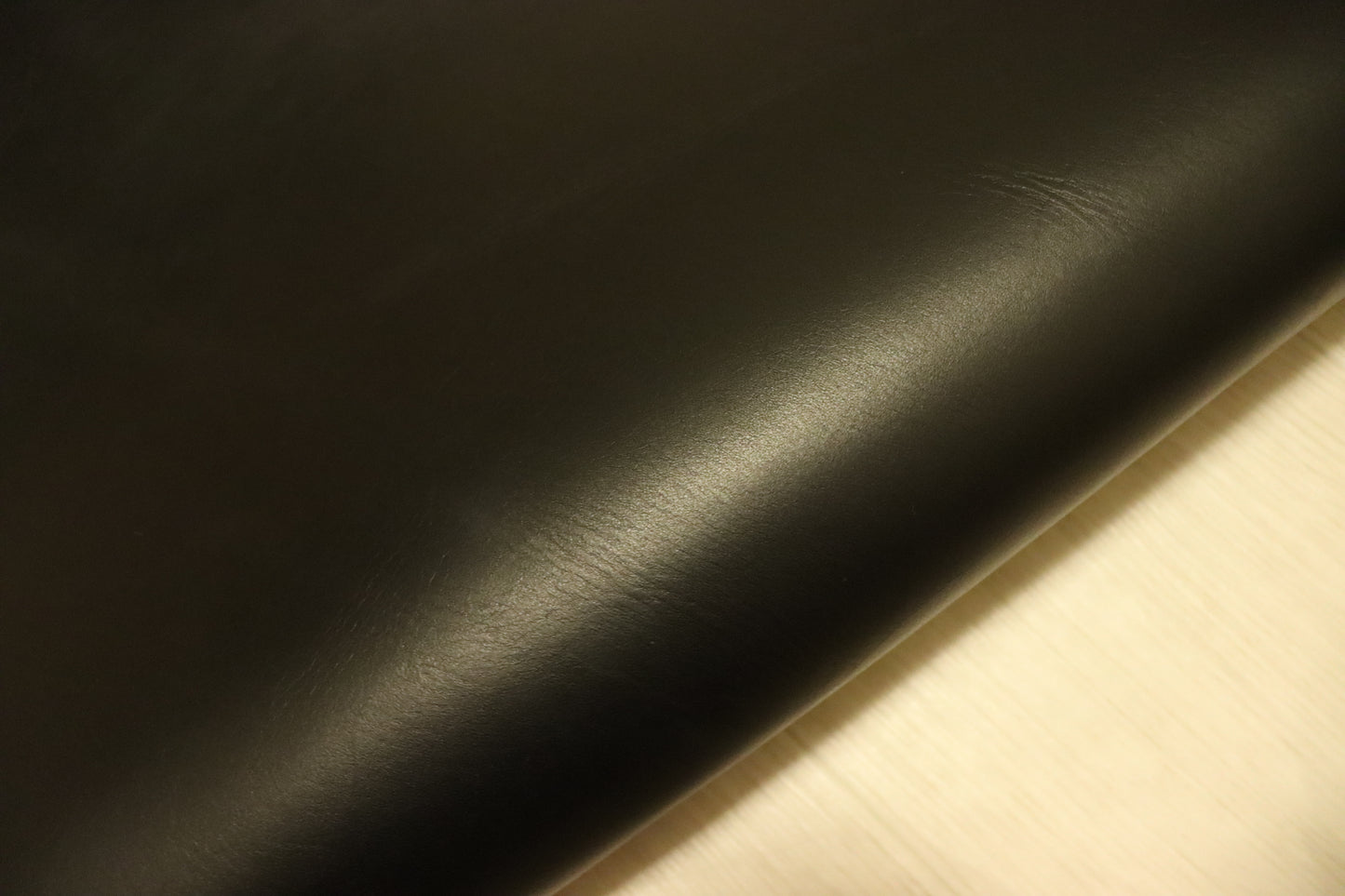 ds75円!新入荷!ITALPEL オイルヌメ ブラック 染料仕上げ ショルダー 157ds