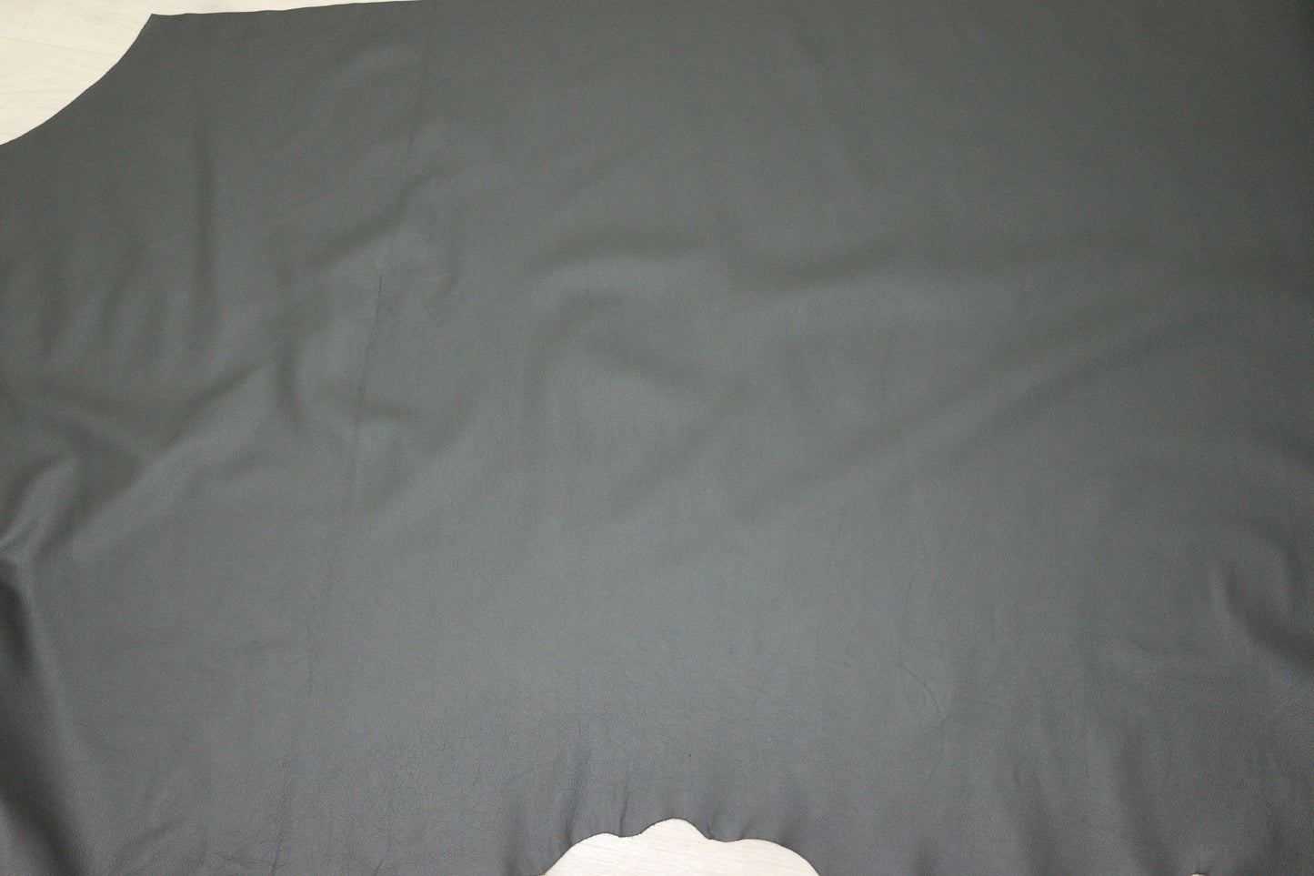 ds28円!新入荷!イタリアンレザー ダークグレー シュリンク加工 314ds