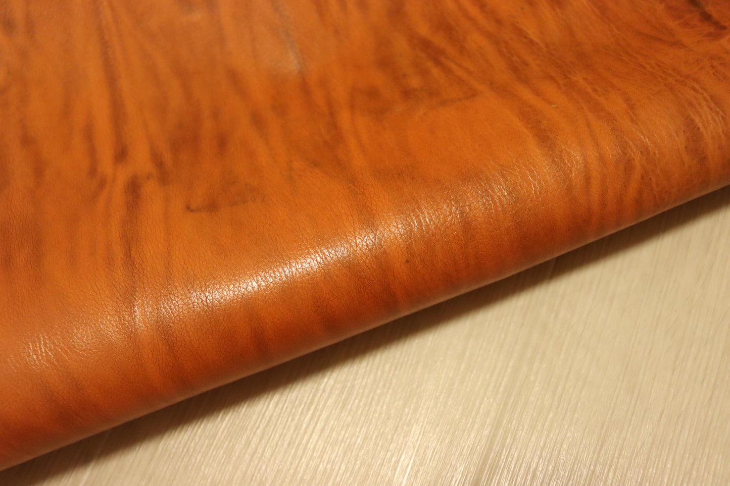 ds30円!新入荷!絞り加工 イエローキャメル アニリン仕上げ ヌメ革 116ds